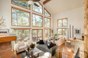 Silver Hollow by AvantStay Gorgeous Secluded Park City Home w Hot Tub and Pine Tree Views